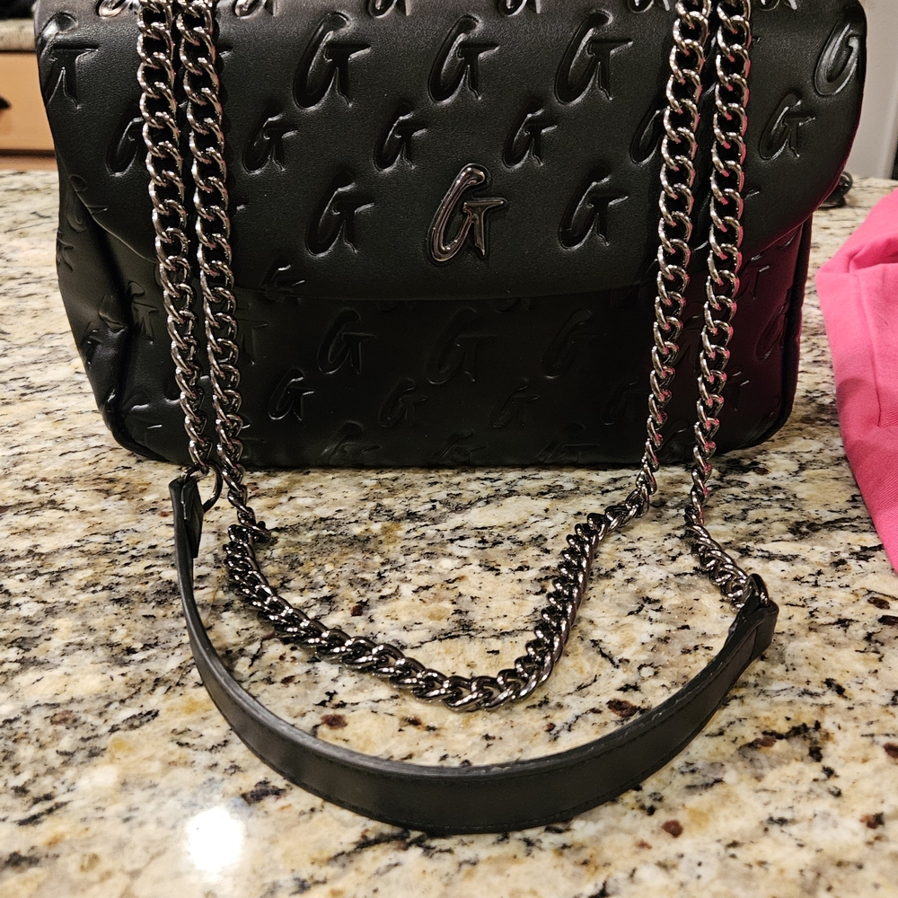 Glama-holic Lifestyle Medium Monogram Flap Bag